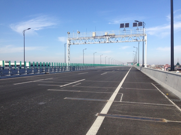 高速預(yù)檢稱重系統(tǒng)（錢(qián)江通道）